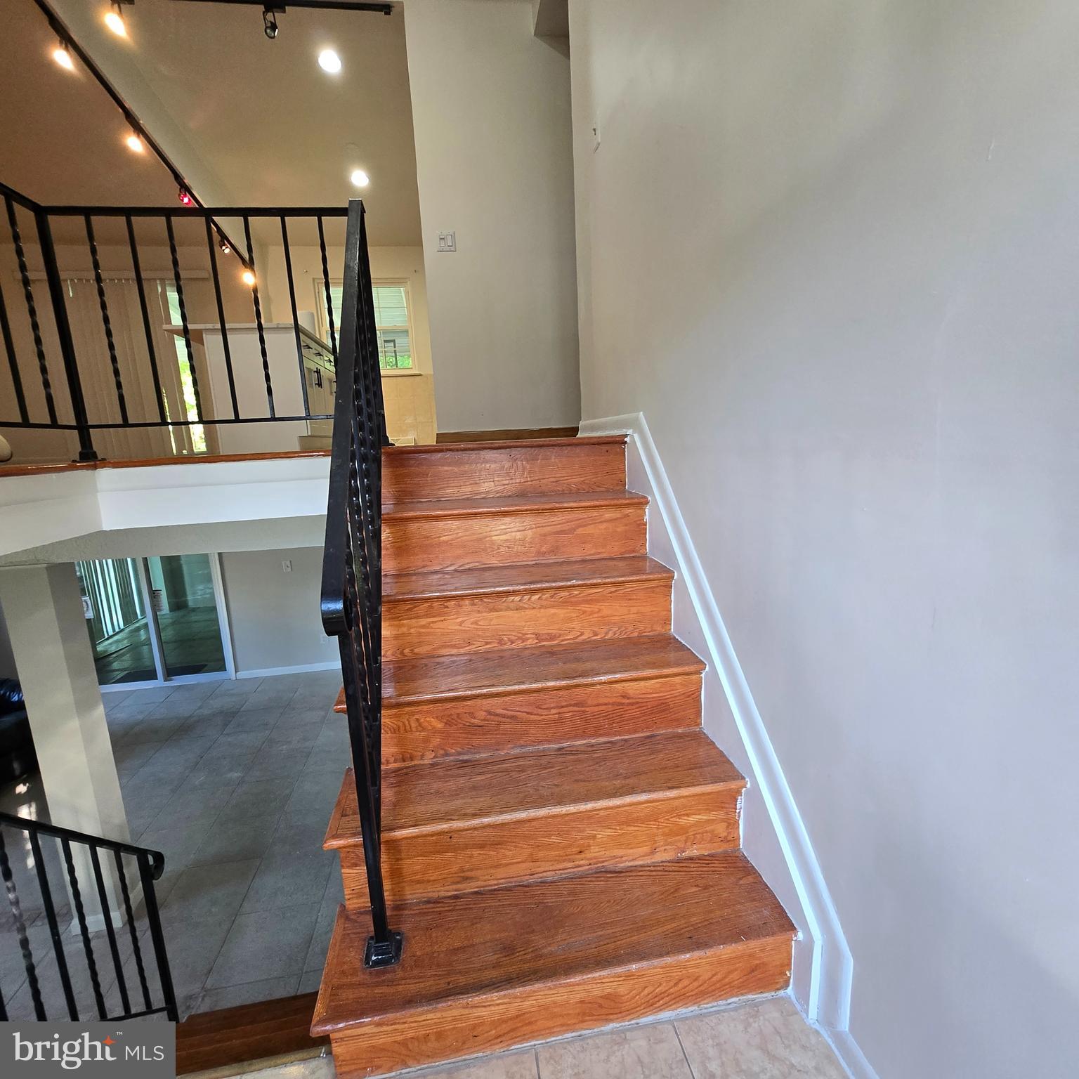3505 Templar Road Randallstown, MD 21133 - Photo 4 of 40 a view of entryway