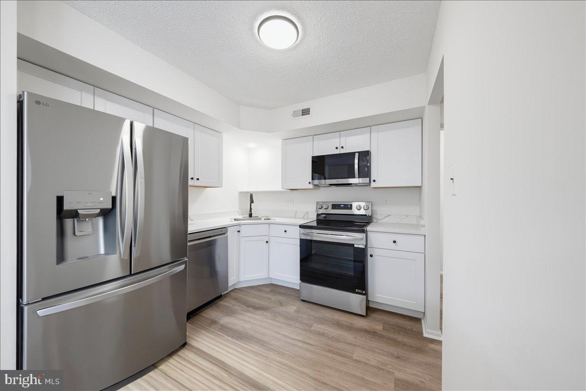 63 Sandra Road Voorhees, NJ 08043 - Photo 16 of 36 Kitchen