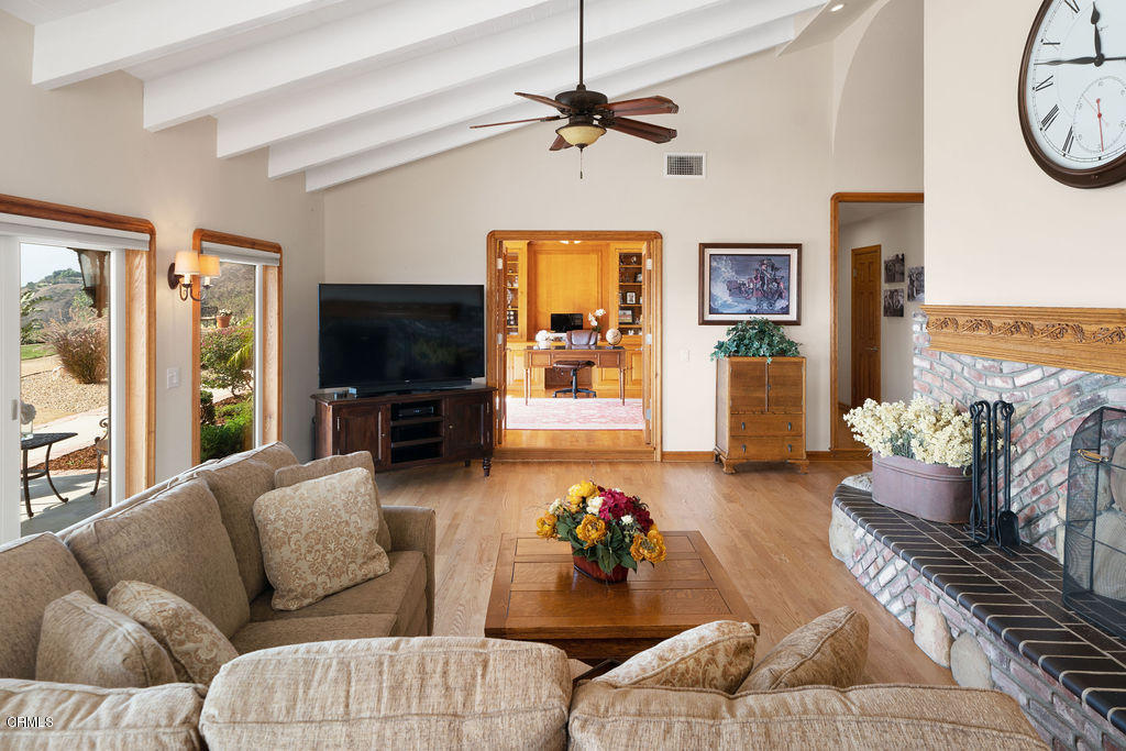 12082 Presilla Road Camarillo, CA 93012 - Photo 24 of 70 DSC01657