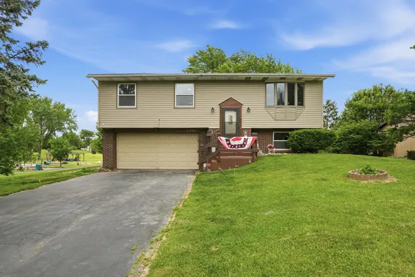$350,000 | 4066 Kingsway Drive, Crown Point, IN 46307
