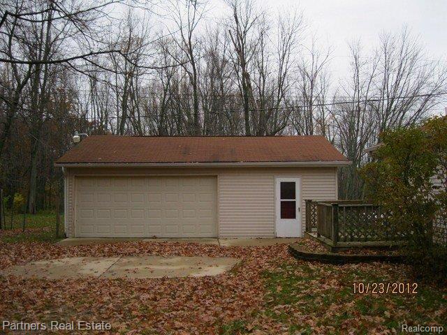 4458 West Allen Road Howell, MI 48855 - Photo 15 of 17 Detached Garage