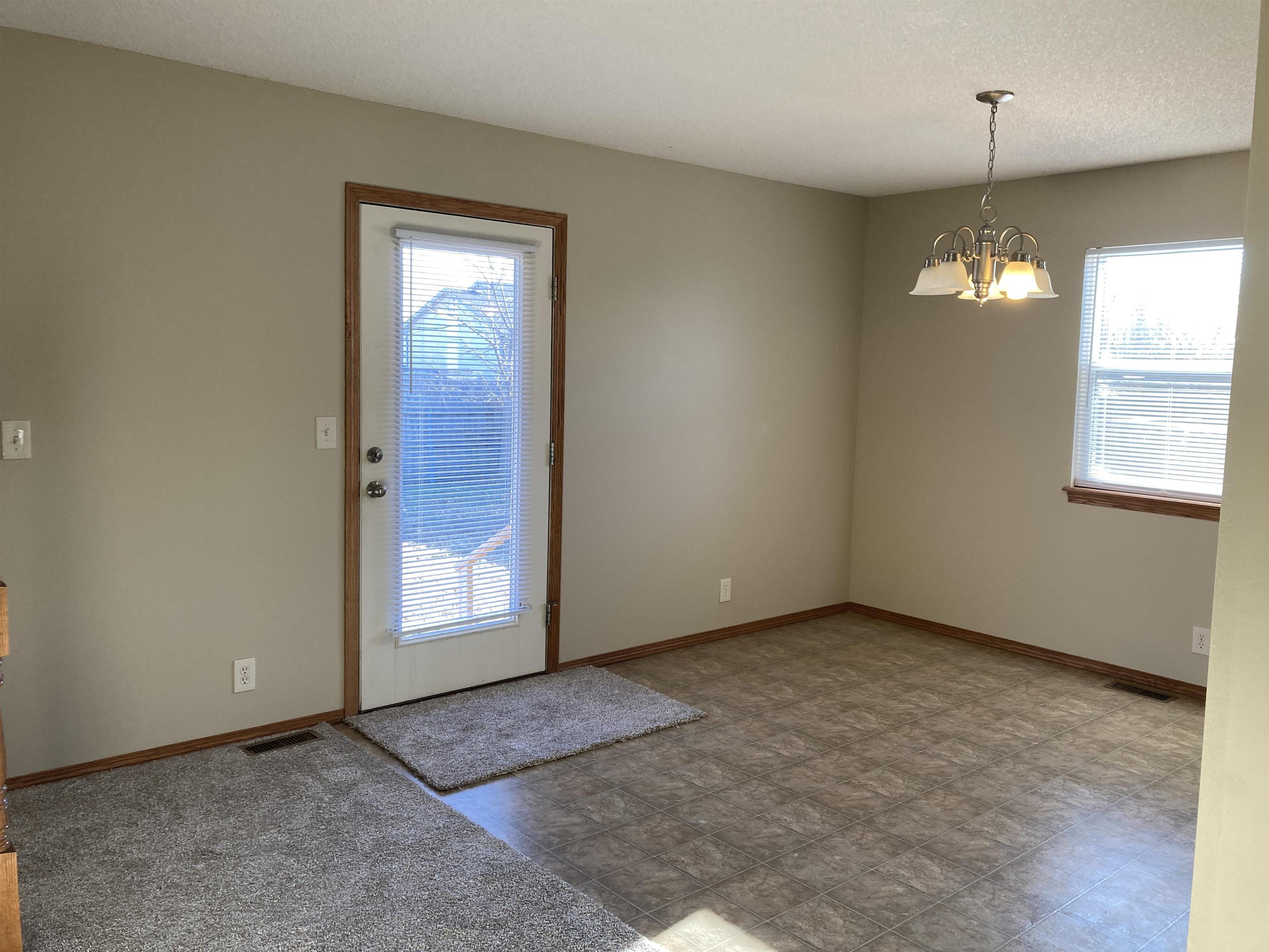 811 West Quail Street Valley Center, KS 67147 - Photo 3 of 13