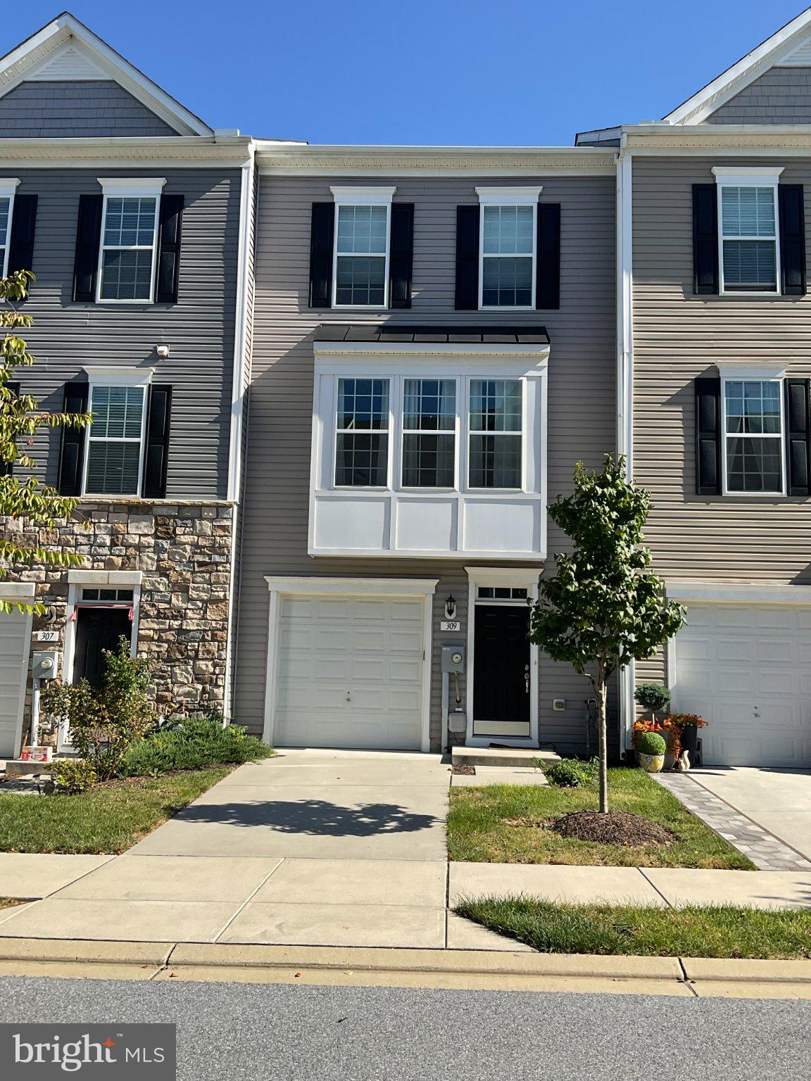 309 Spring Bank Way Frederick, MD 21701 - Photo 2 of 31 Gallery Image 2