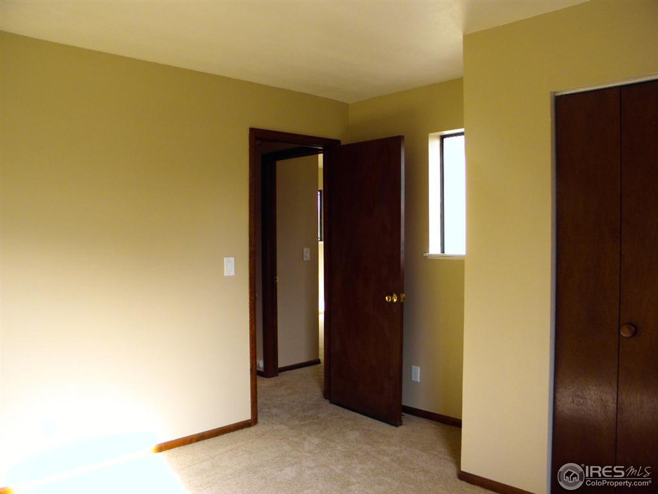 6628 Kalua Road Boulder, CO 80301 - Photo 7 of 13 a view of hallway with windows