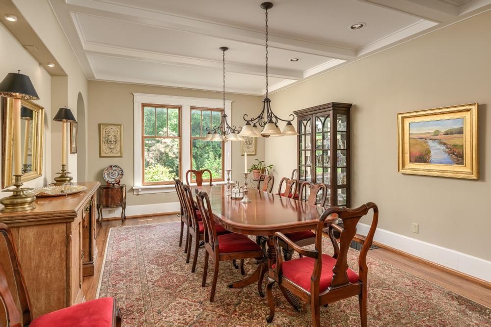 593 South Crest Road Chattanooga, TN 37404 - Photo 24 of 64 Formal Dining Room
