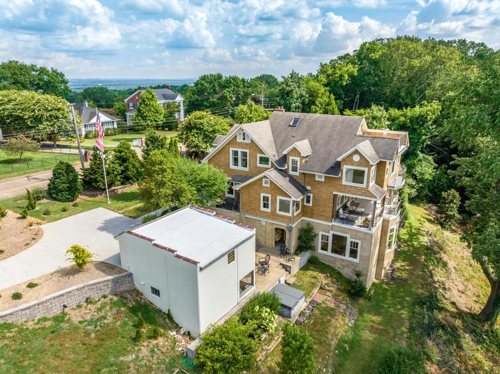593 South Crest Road Chattanooga, TN 37404 - Photo 3 of 64 Garage Side View