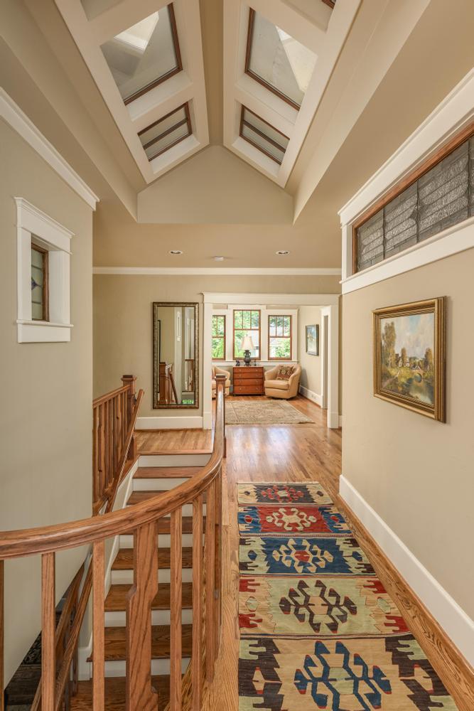 593 South Crest Road Chattanooga, TN 37404 - Photo 31 of 64 Upstairs Hall