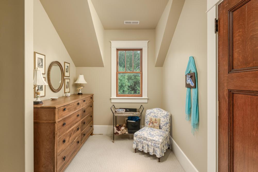 593 South Crest Road Chattanooga, TN 37404 - Photo 39 of 64 Main Suite Closet