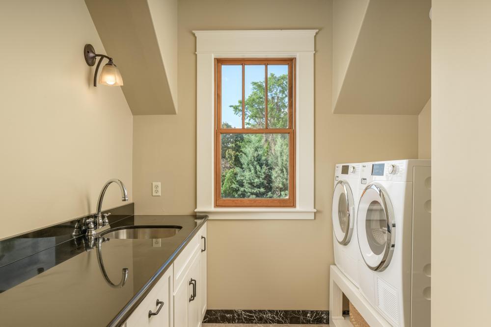 593 South Crest Road Chattanooga, TN 37404 - Photo 40 of 64 Laundry Room