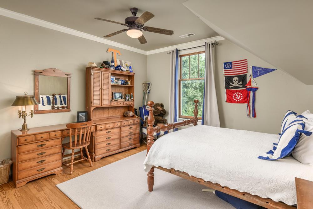 593 South Crest Road Chattanooga, TN 37404 - Photo 45 of 64 Bedroom 3