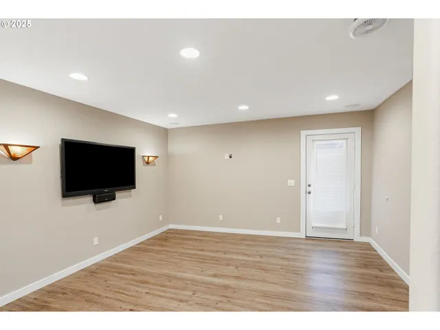 $270,000 | 1116 Northeast Irvine Street, McMinnville, OR 97128