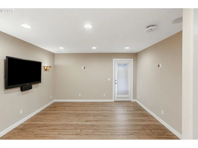 $270,000 | 1116 Northeast Irvine Street, McMinnville, OR 97128