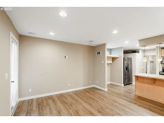 $270,000 | 1116 Northeast Irvine Street, McMinnville, OR 97128