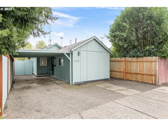 $270,000 | 1116 Northeast Irvine Street, McMinnville, OR 97128
