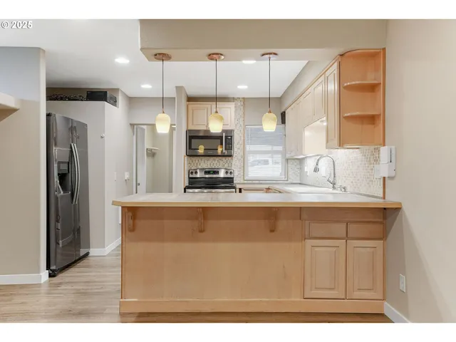 $270,000 | 1116 Northeast Irvine Street, McMinnville, OR 97128