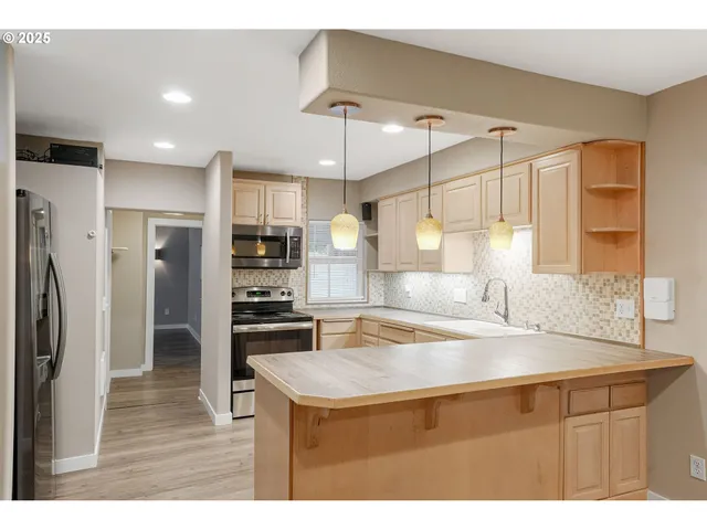 $270,000 | 1116 Northeast Irvine Street, McMinnville, OR 97128