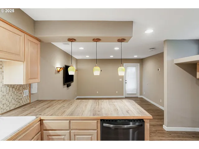 $270,000 | 1116 Northeast Irvine Street, McMinnville, OR 97128