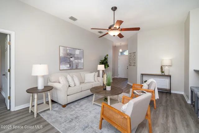 $325,000 | 1102 Bainbury Lane, Melbourne, FL 32904