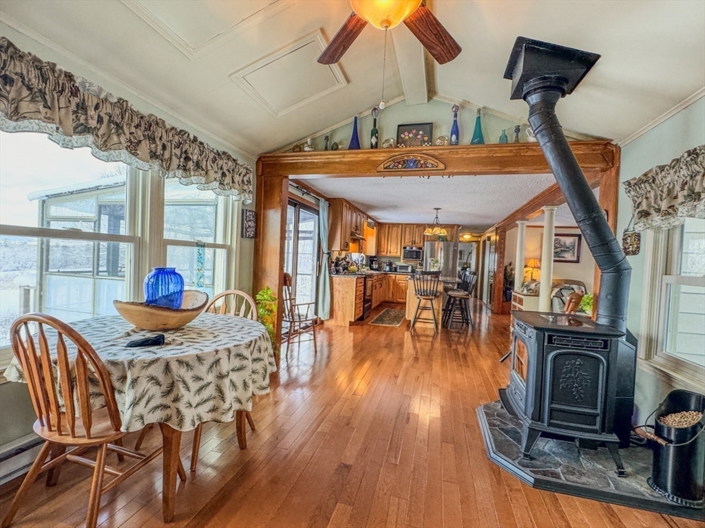 59 North Hillside Road Deerfield, MA 01373 - Photo 6 of 42