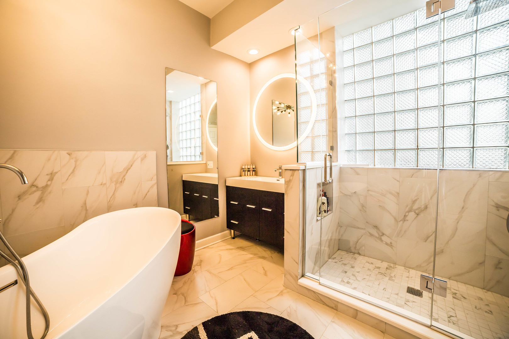 2629 North Ashland Avenue, Unit 2A Chicago, IL 60614 - Photo 18 of 19 a bathroom with a tub sink and mirror