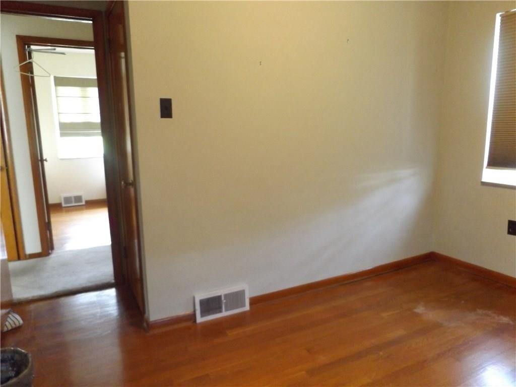 32 Temple Road Aliquippa, PA 15001 - Photo 12 of 21 Gallery Image 12