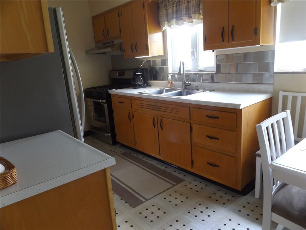 32 Temple Road Aliquippa, PA 15001 - Photo 3 of 21 Gallery Image 3