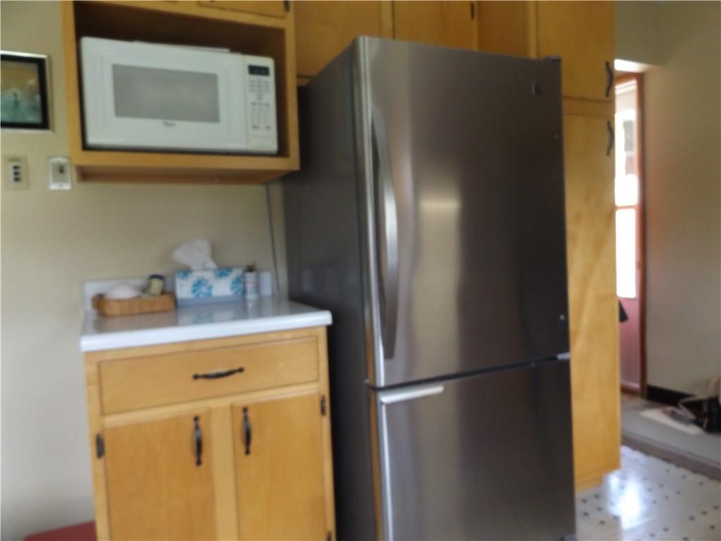 32 Temple Road Aliquippa, PA 15001 - Photo 4 of 21 Gallery Image 4