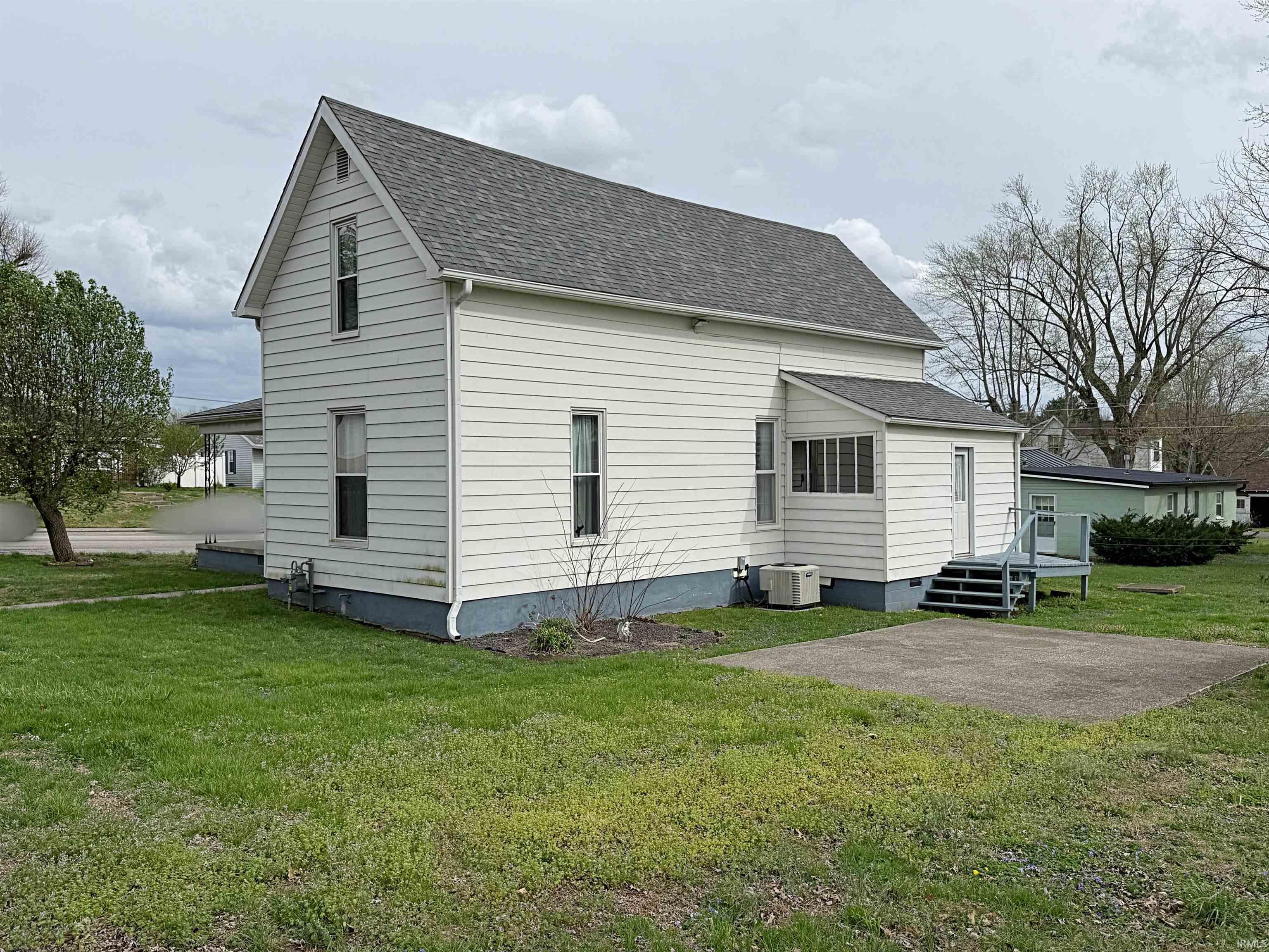 210 Queen Street Loogootee, IN 47553 - Photo 13 of 18