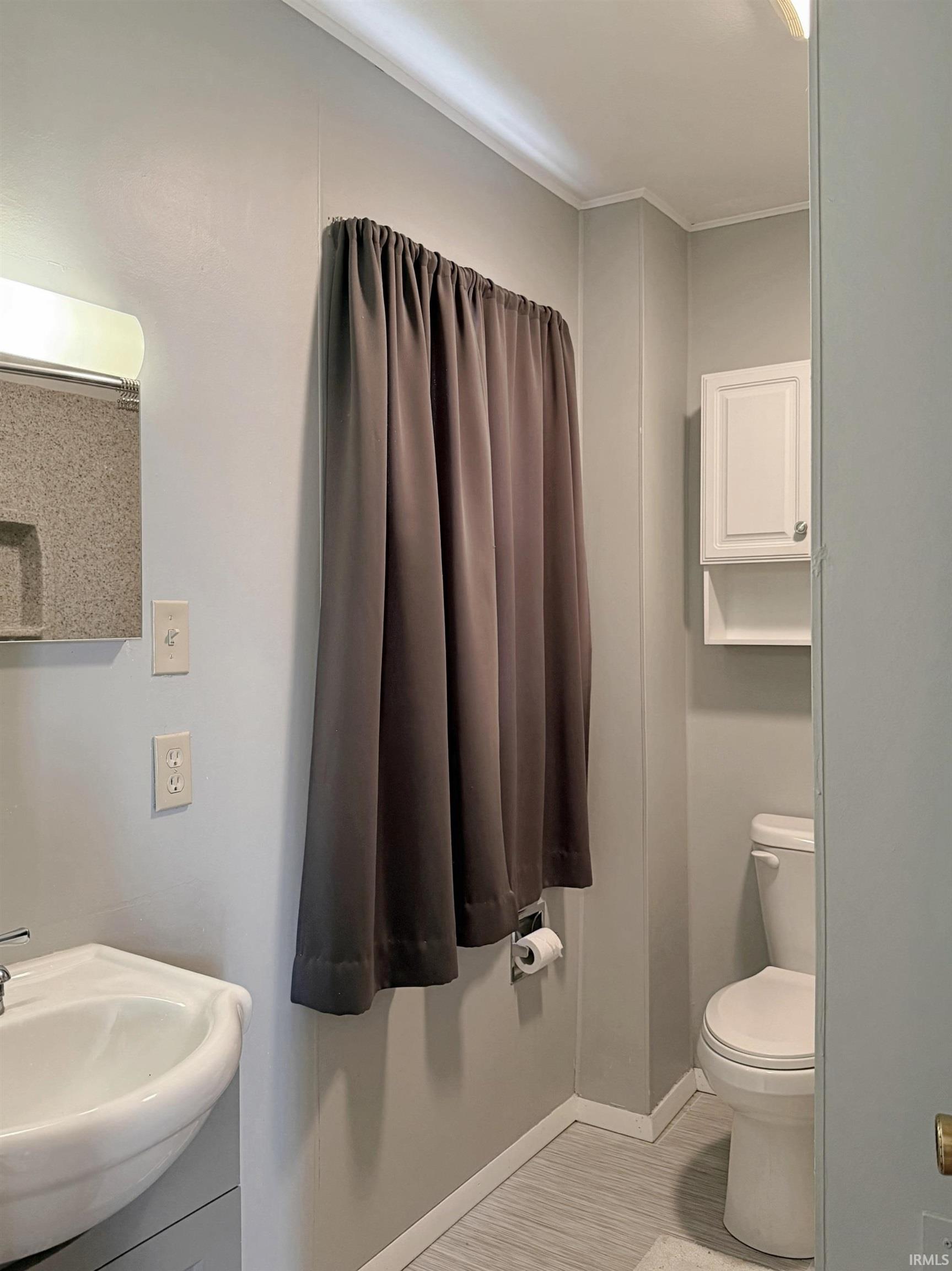 210 Queen Street Loogootee, IN 47553 - Photo 5 of 18