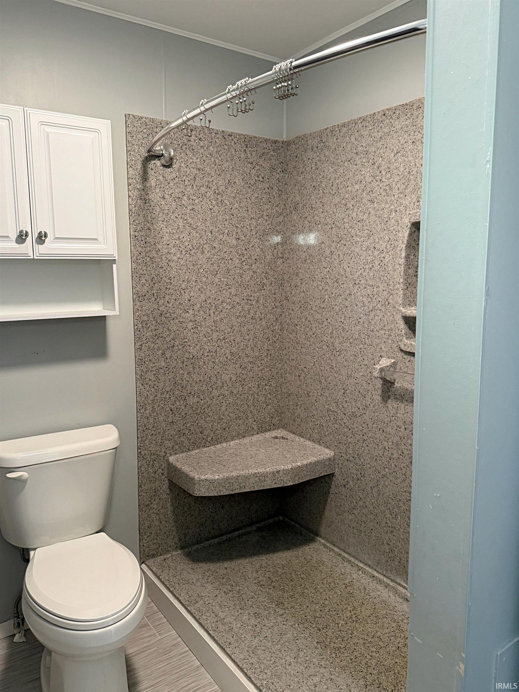 210 Queen Street Loogootee, IN 47553 - Photo 6 of 18