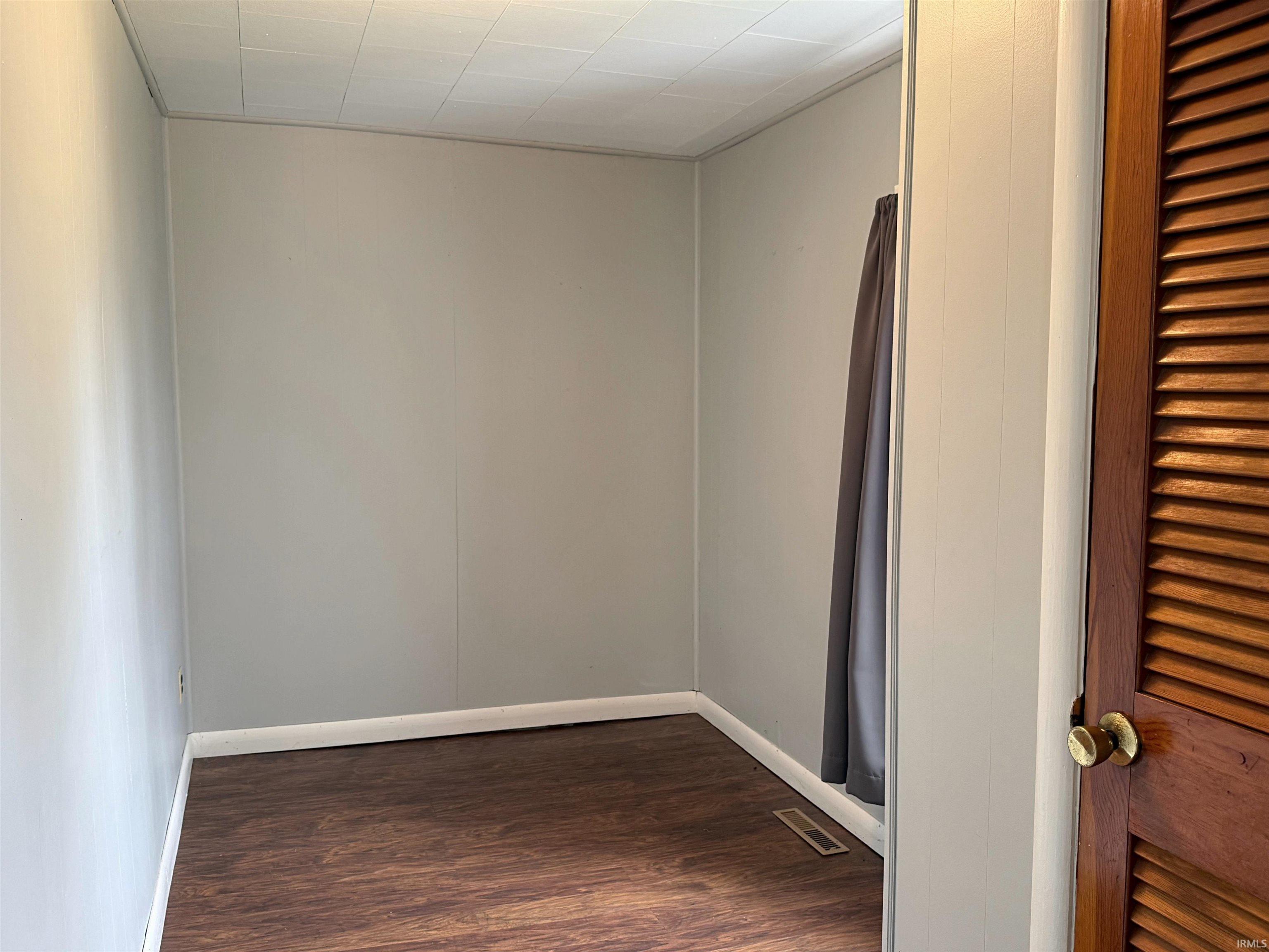 210 Queen Street Loogootee, IN 47553 - Photo 7 of 18