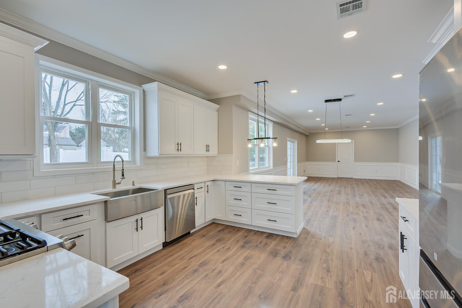 7 Vale Street Edison, NJ 08817 - Photo 13 of 31