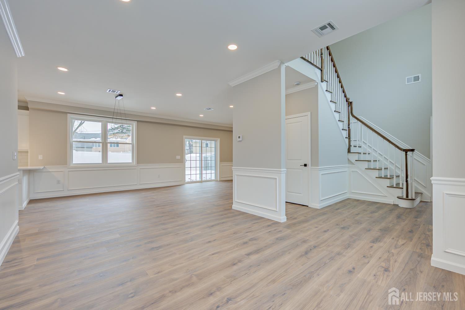 7 Vale Street Edison, NJ 08817 - Photo 15 of 31