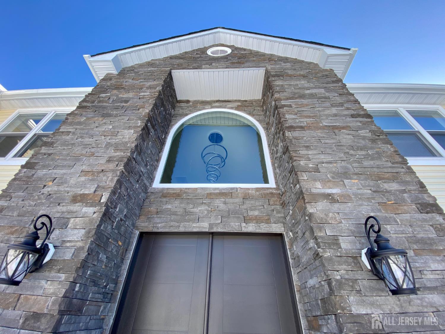 7 Vale Street Edison, NJ 08817 - Photo 2 of 31