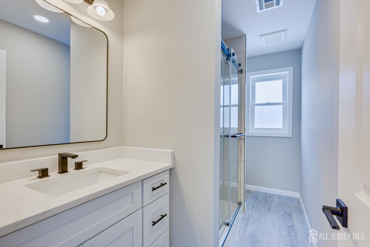 7 Vale Street Edison, NJ 08817 - Photo 28 of 31