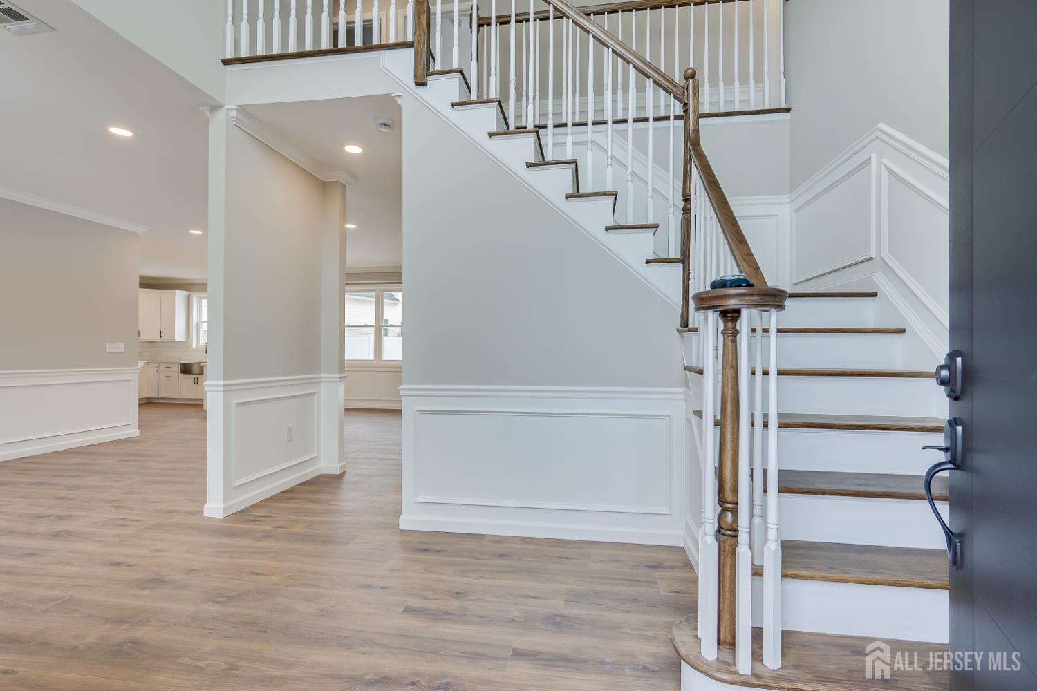 7 Vale Street Edison, NJ 08817 - Photo 5 of 31