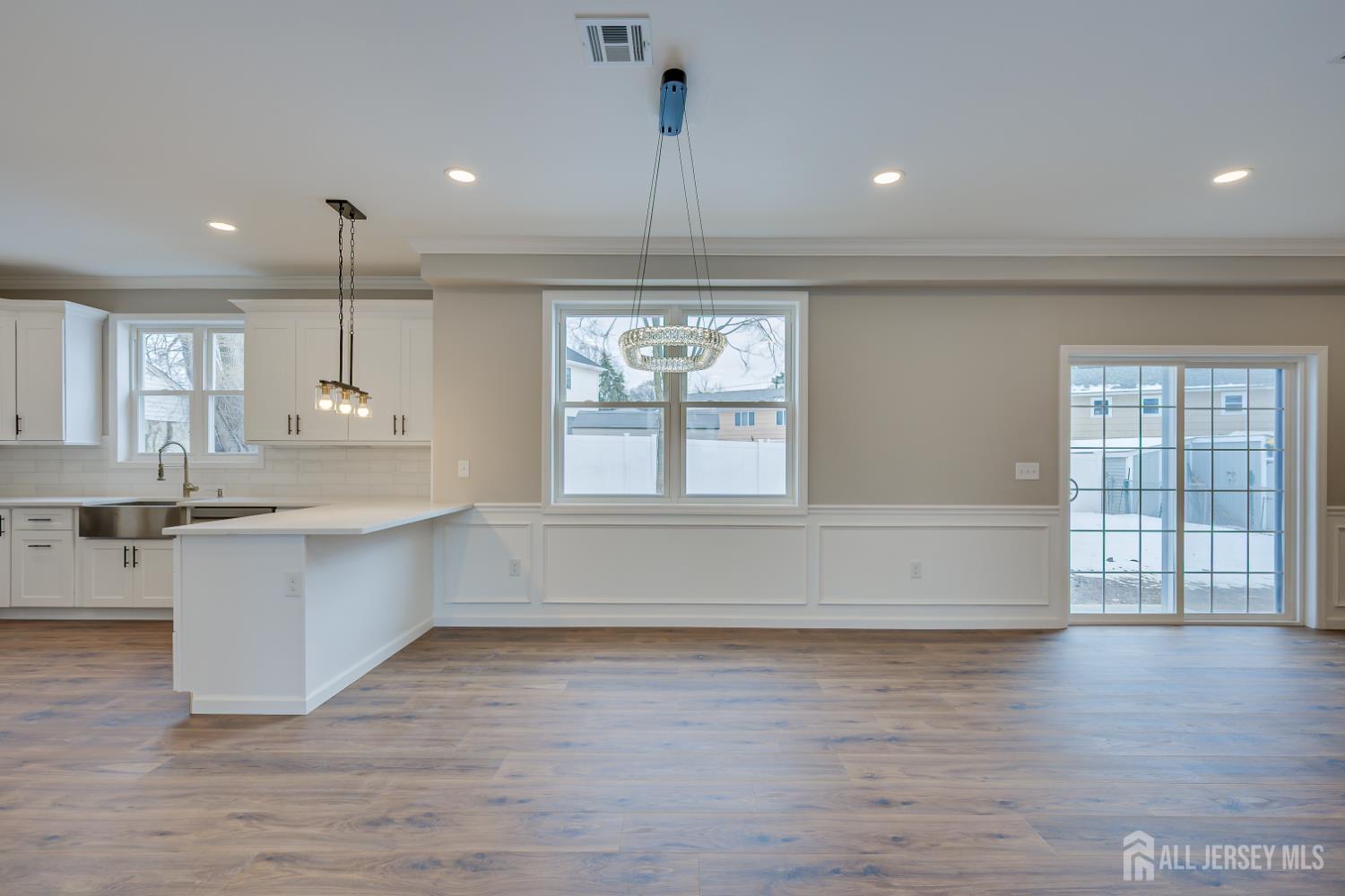 7 Vale Street Edison, NJ 08817 - Photo 7 of 31