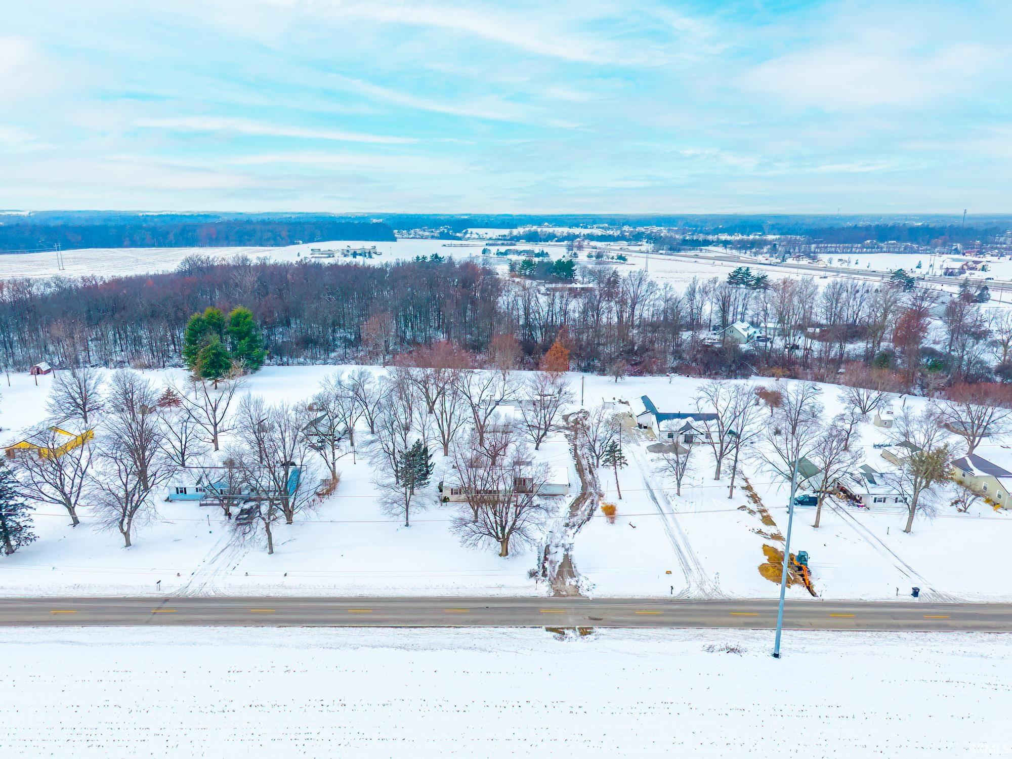 10630 Marion Center Road Fort Wayne, IN 46816 - Photo 3 of 35