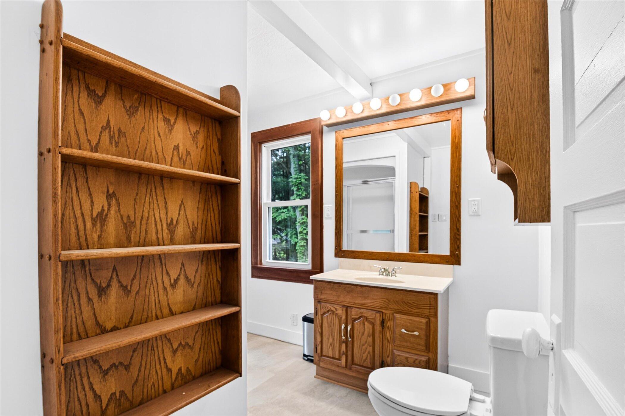 6109 Brooklyn Road Jackson, MI 49201 - Photo 13 of 25 13-6109-Brooklyn-Rd-WindowStill-Photogra