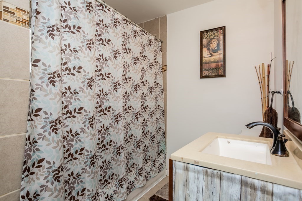 132 Dwight Road Springfield, MA 01108 - Photo 12 of 31