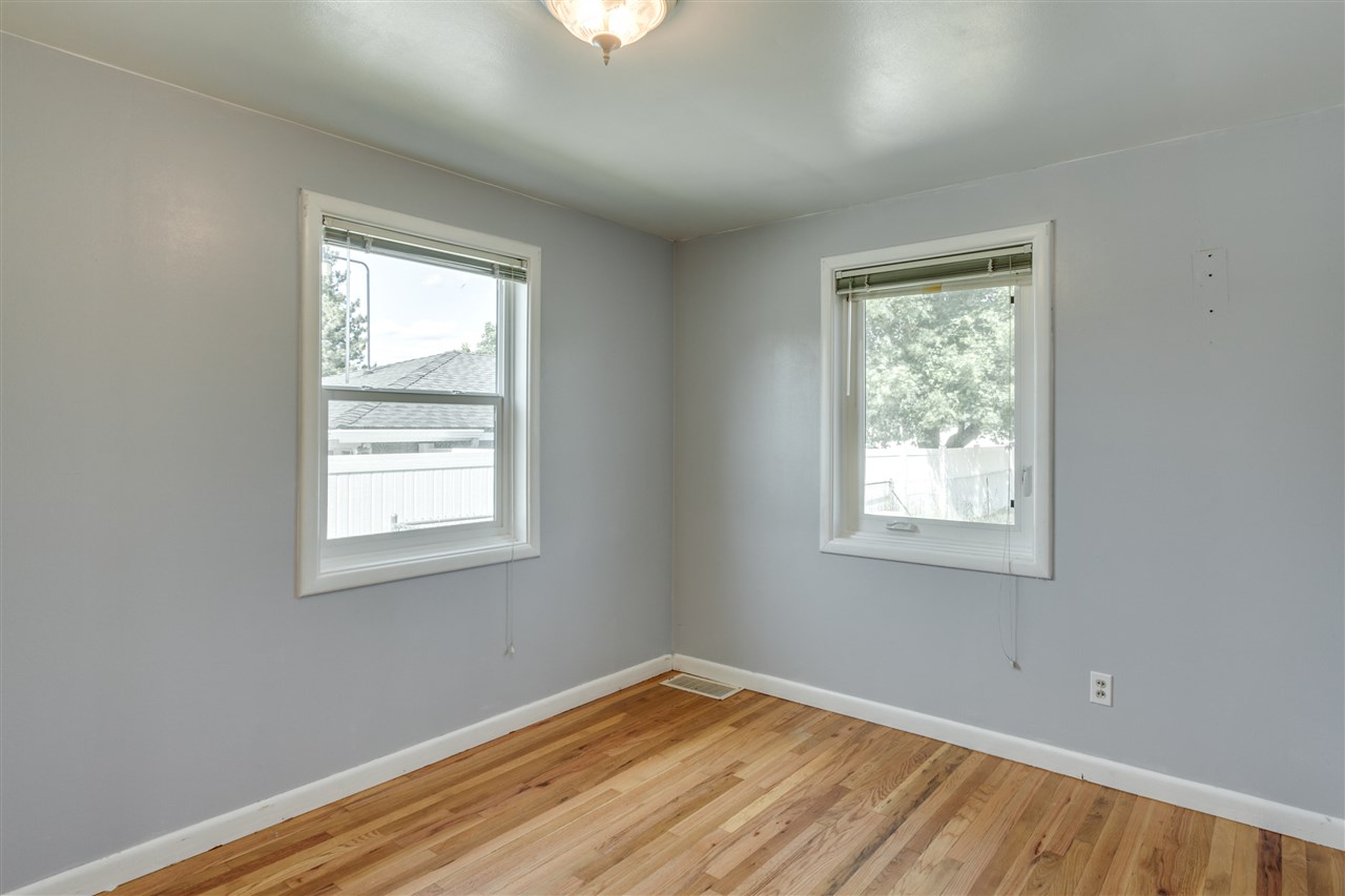 1422 North Bowdish Road Spokane, WA 99206 - Photo 11 of 19 Gallery Image 11