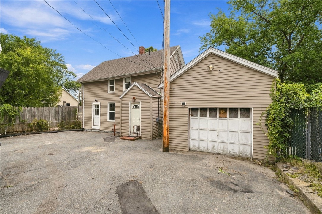 56 Summit Street Woonsocket, RI 02895 - Photo 3 of 18 Gallery Image 3