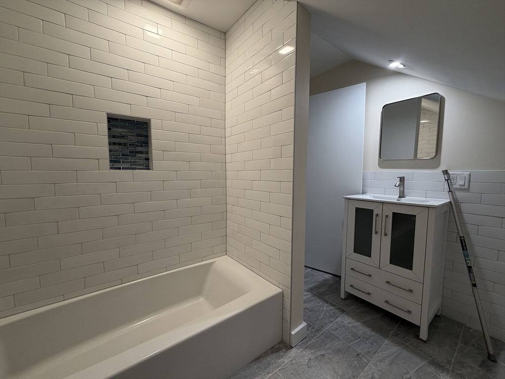 24-26 Benjamin Road, Unit 24 Belmont, MA 02478 - Photo 12 of 20