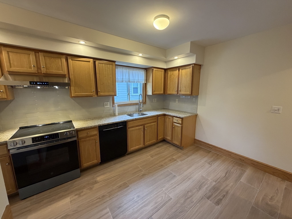 24-26 Benjamin Road, Unit 24 Belmont, MA 02478 - Photo 5 of 20