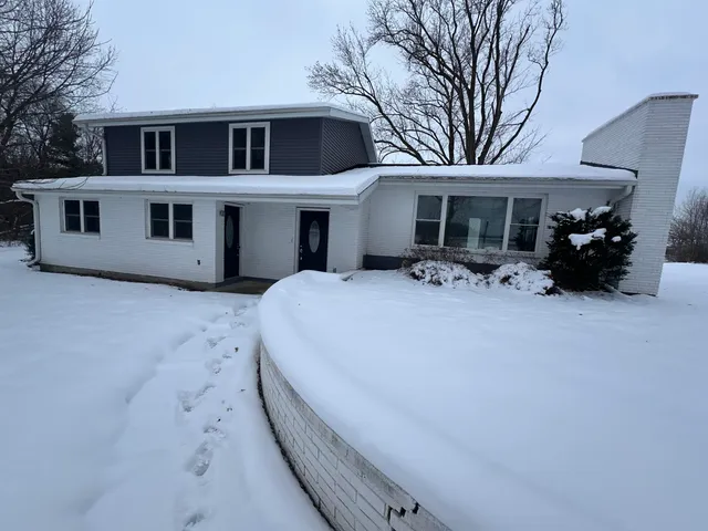 $460,000 | 10291-10297 Us Highway, Mazomanie, WI 53560