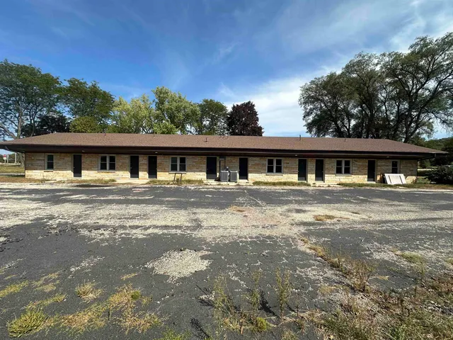 $460,000 | 10291-10297 Us Highway, Mazomanie, WI 53560