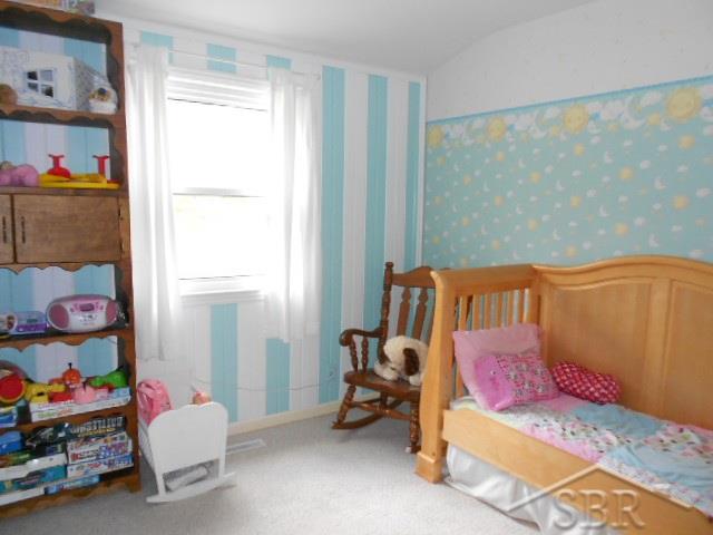 1185 East Stewart Road Midland, MI 48640 - Photo 8 of 17 31319229-7.JPG