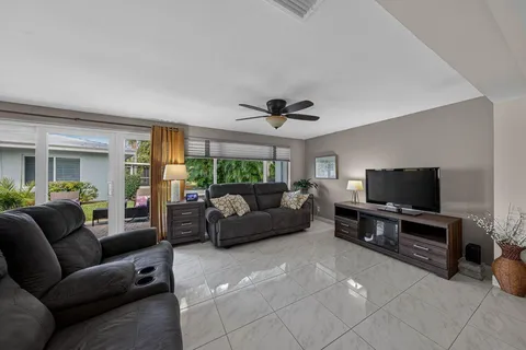 $699,000 | 1431 South Ocean Boulevard, Unit 86, Pompano Beach, FL 33062