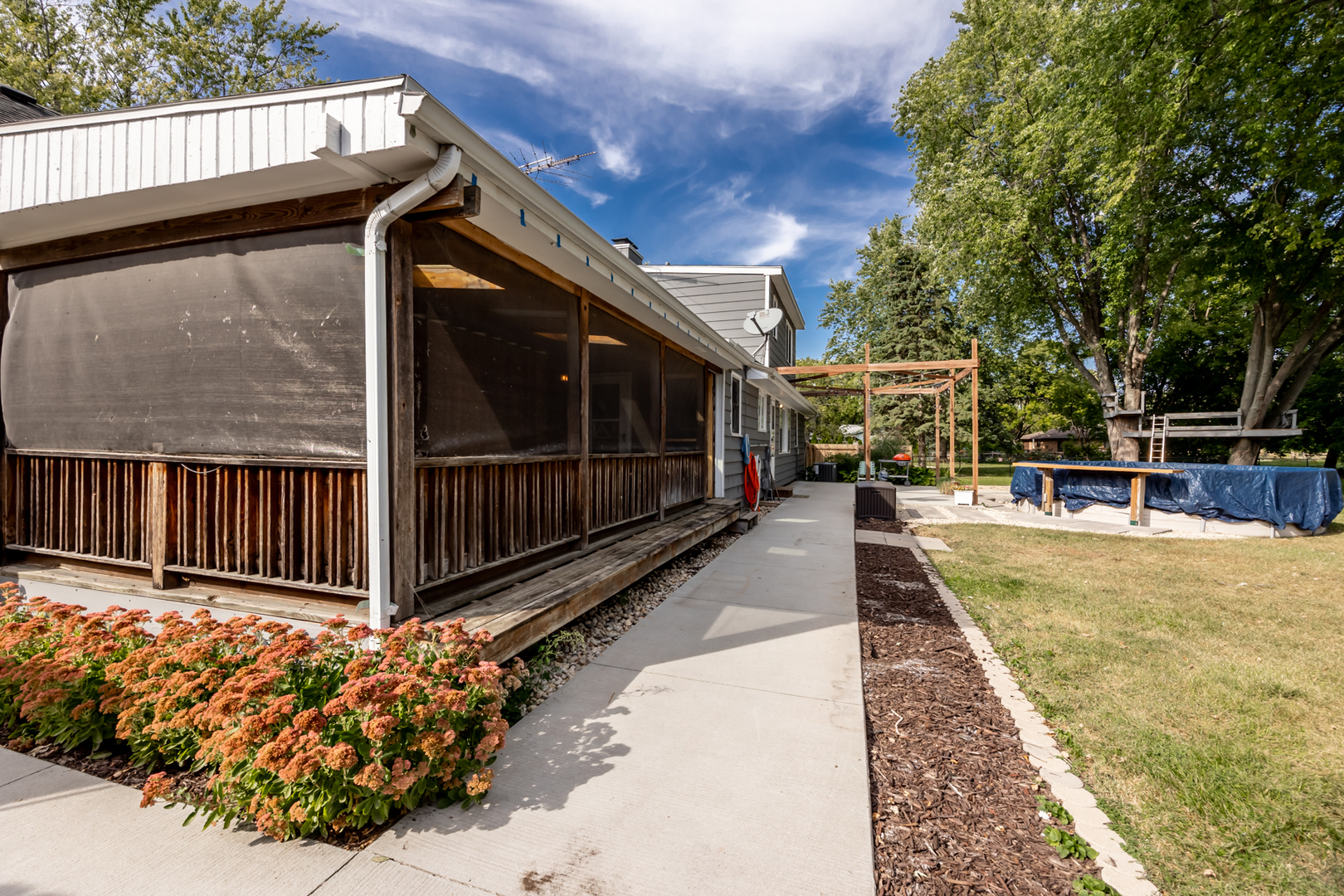 1223 Ridgeway Drive Elgin, IL 60123 - Photo 38 of 40 a view of street from balcony