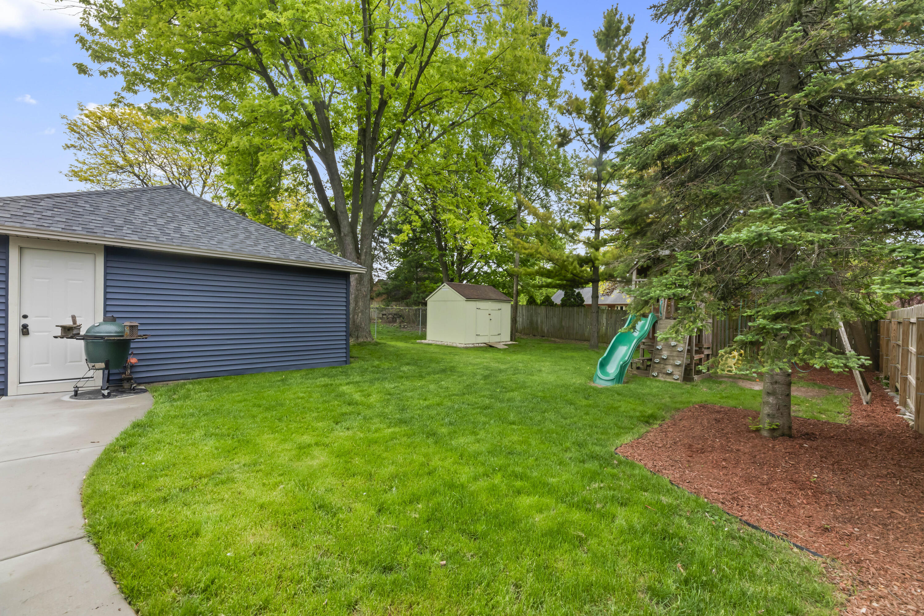 9009 West Cold Spring Road Greenfield, WI 53228 - Photo 38 of 48 Backyard